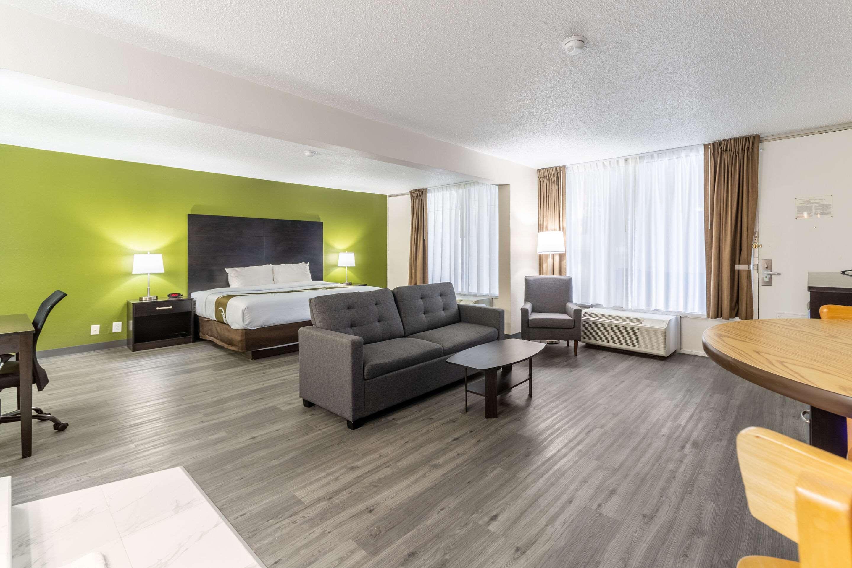 Quality Inn & Suites Vandalia Near I-70 And Hwy 51 Eksteriør bilde