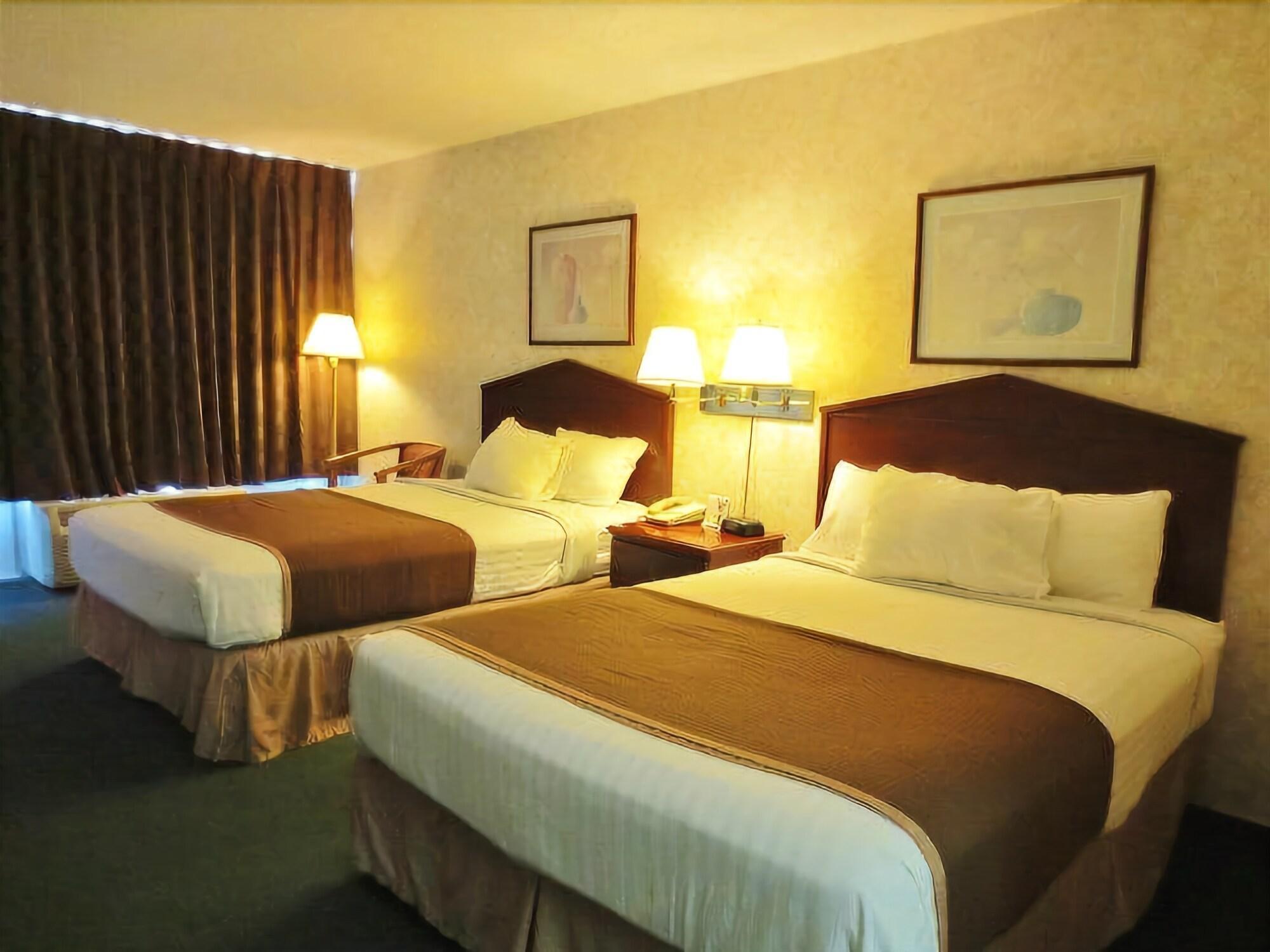 Quality Inn & Suites Vandalia Near I-70 And Hwy 51 Eksteriør bilde