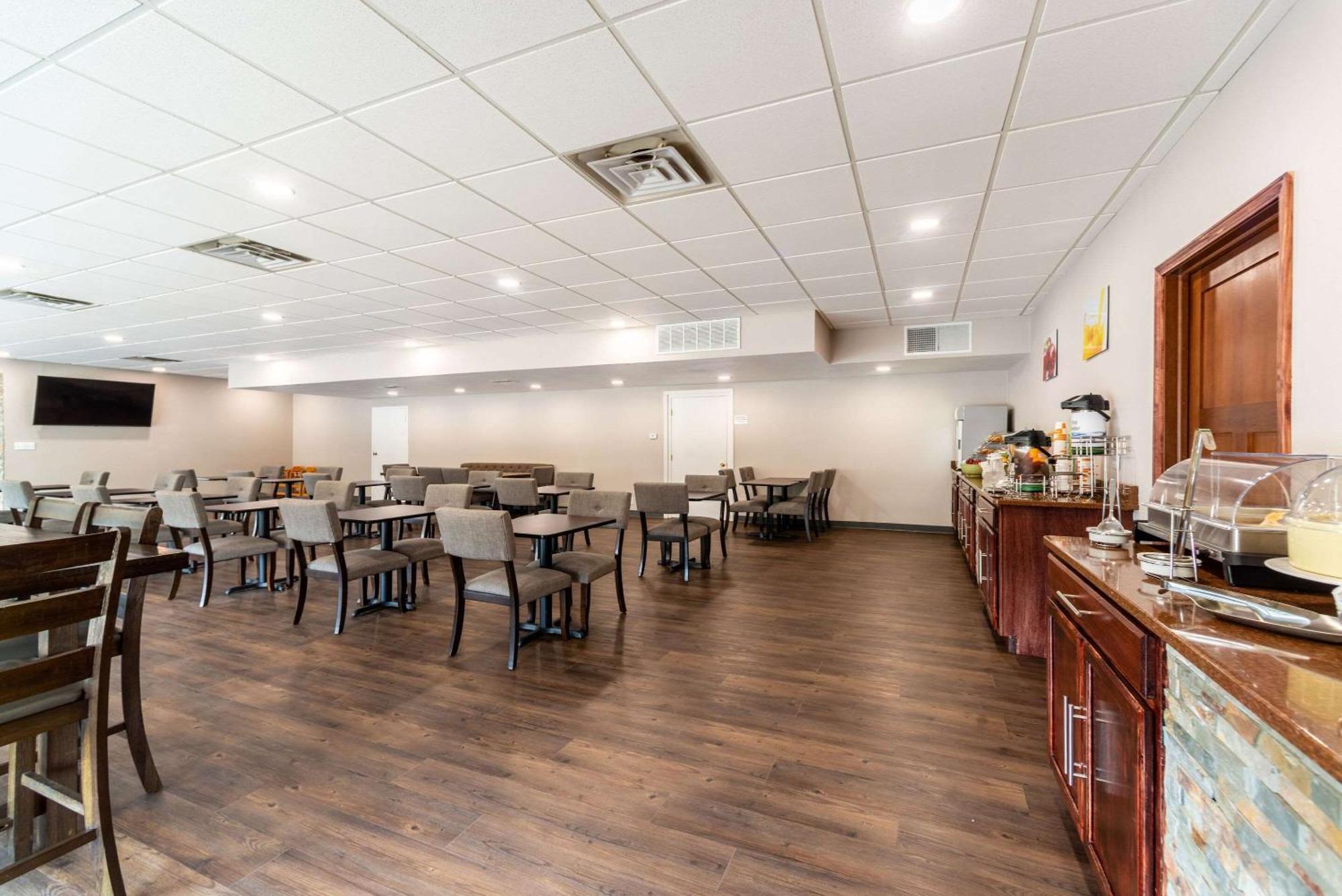 Quality Inn & Suites Vandalia Near I-70 And Hwy 51 Eksteriør bilde