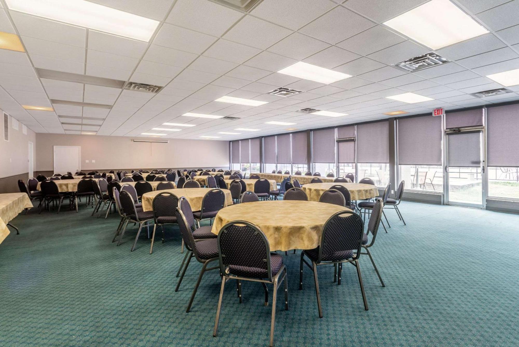 Quality Inn & Suites Vandalia Near I-70 And Hwy 51 Eksteriør bilde