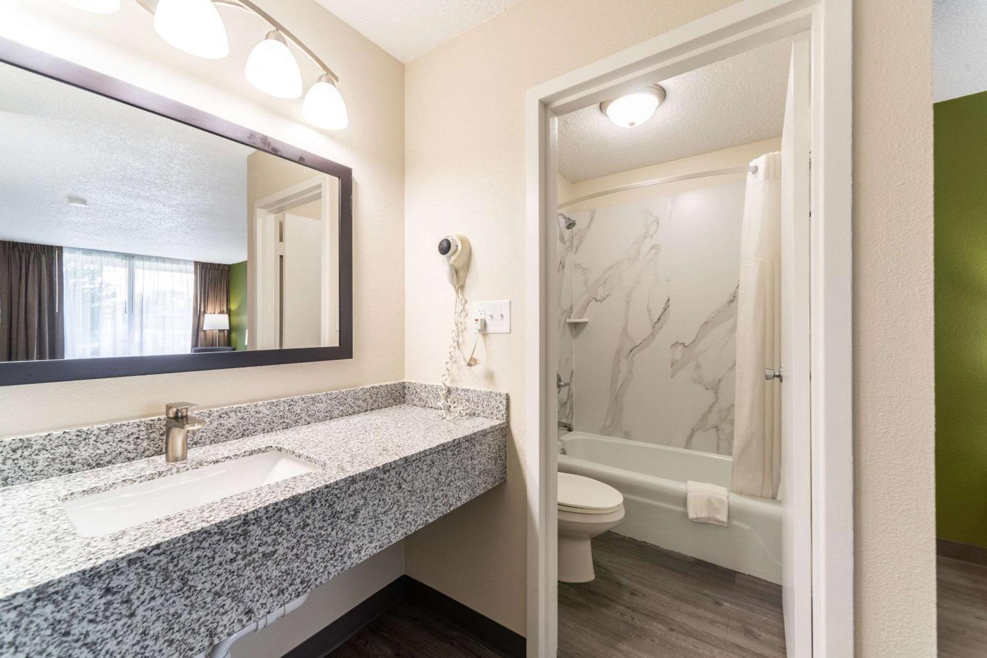 Quality Inn & Suites Vandalia Near I-70 And Hwy 51 Eksteriør bilde