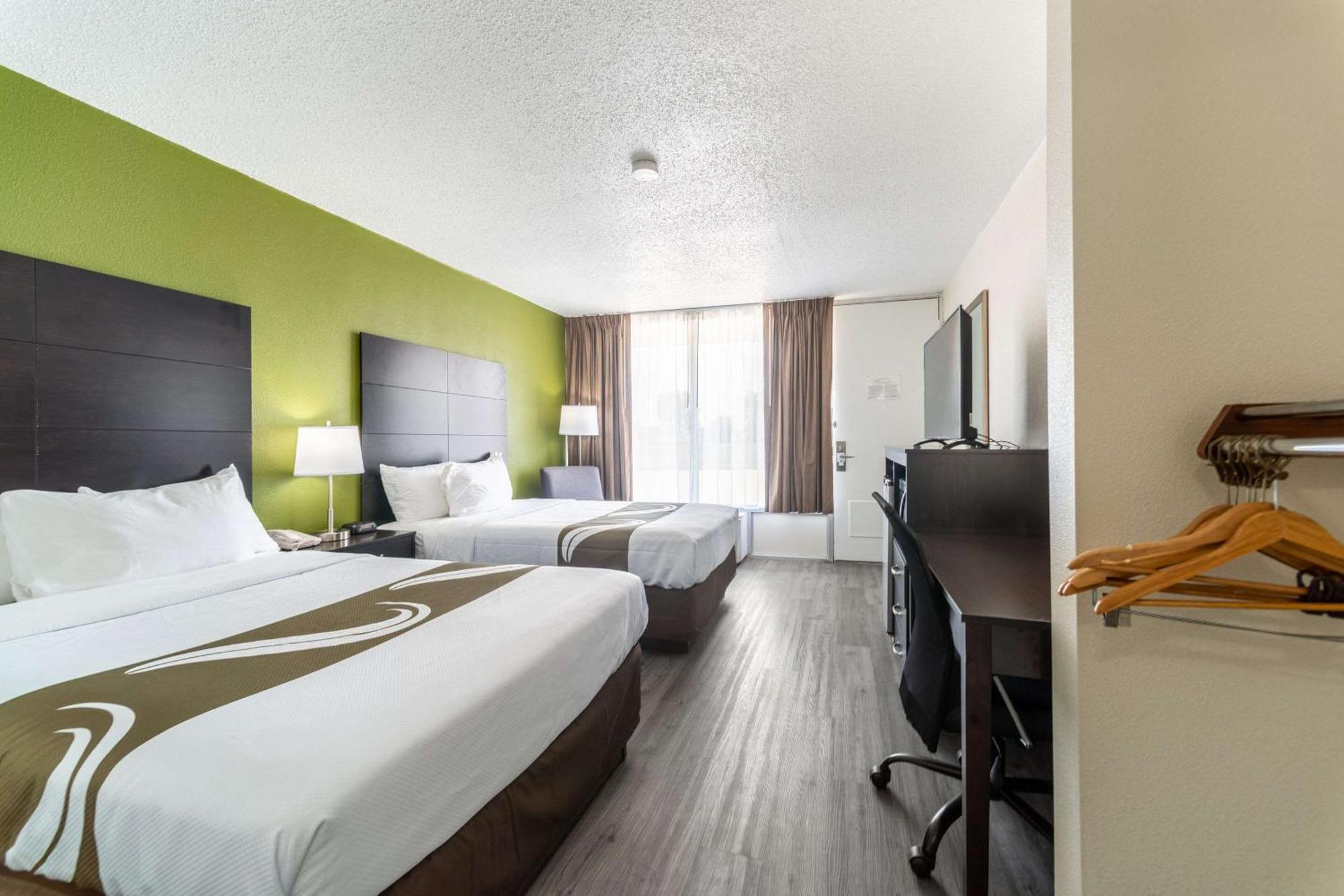 Quality Inn & Suites Vandalia Near I-70 And Hwy 51 Eksteriør bilde