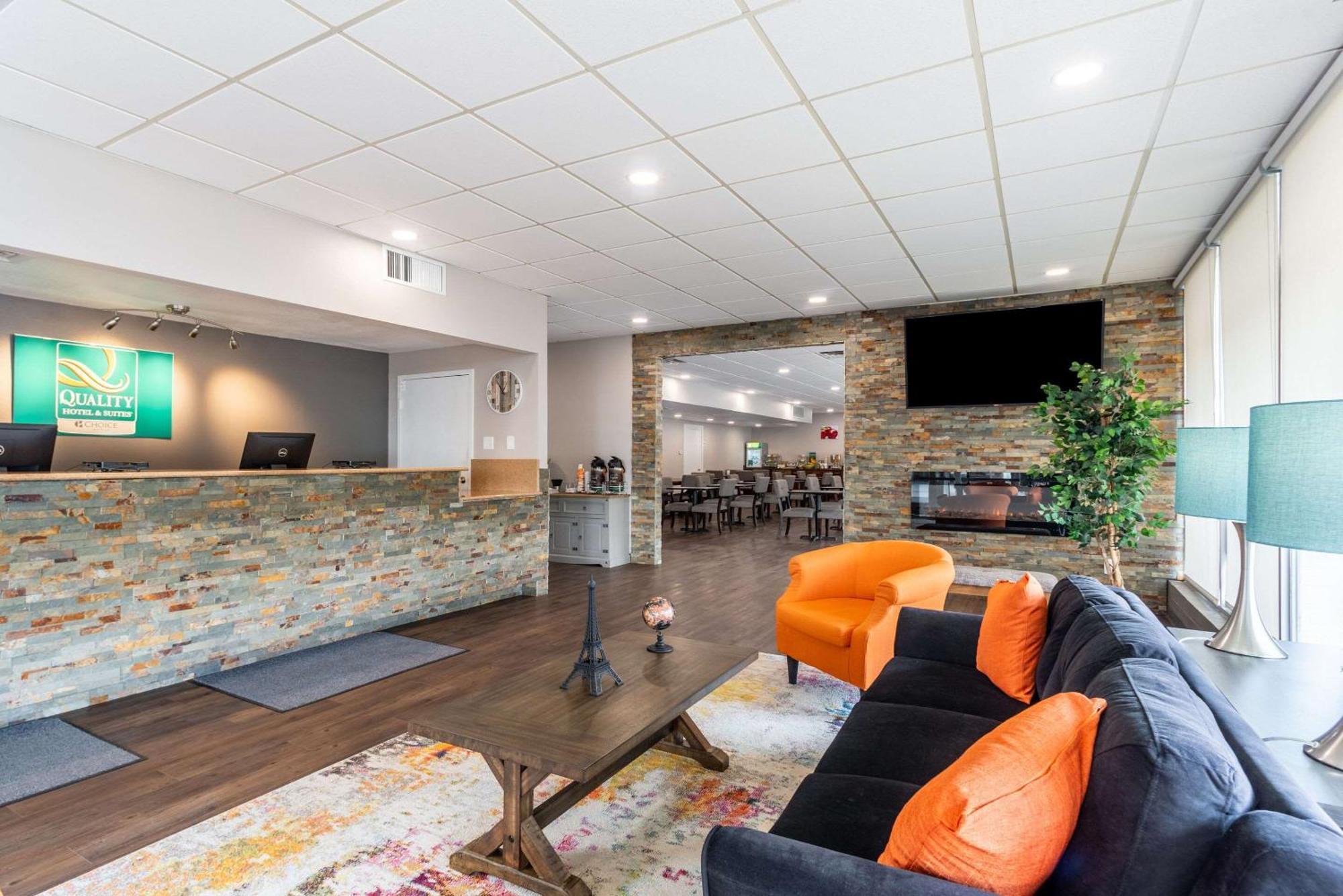 Quality Inn & Suites Vandalia Near I-70 And Hwy 51 Eksteriør bilde
