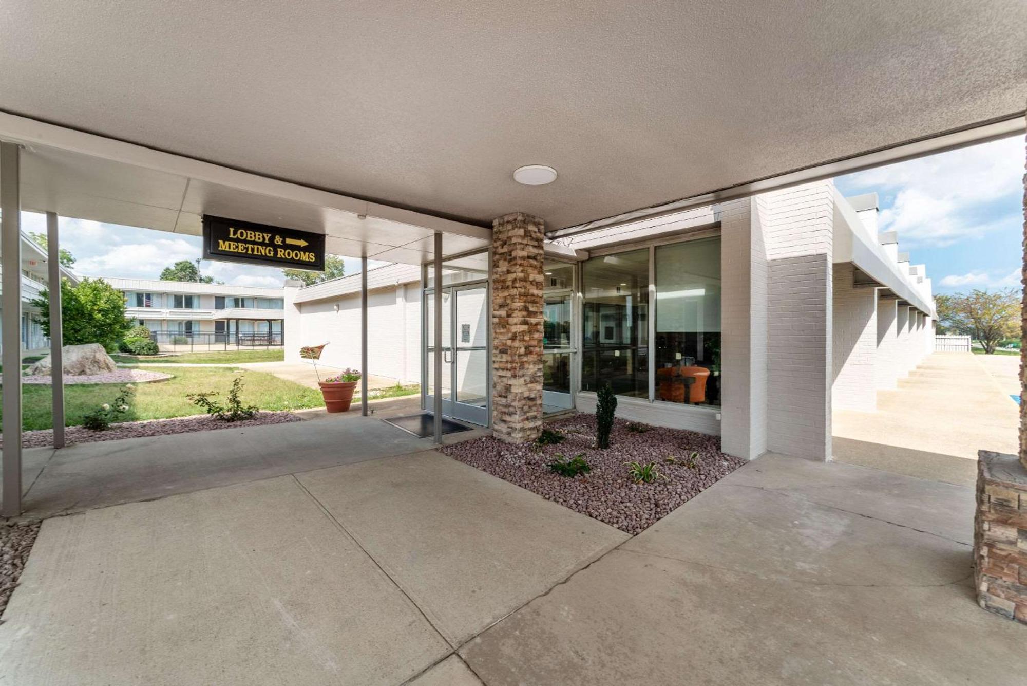 Quality Inn & Suites Vandalia Near I-70 And Hwy 51 Eksteriør bilde