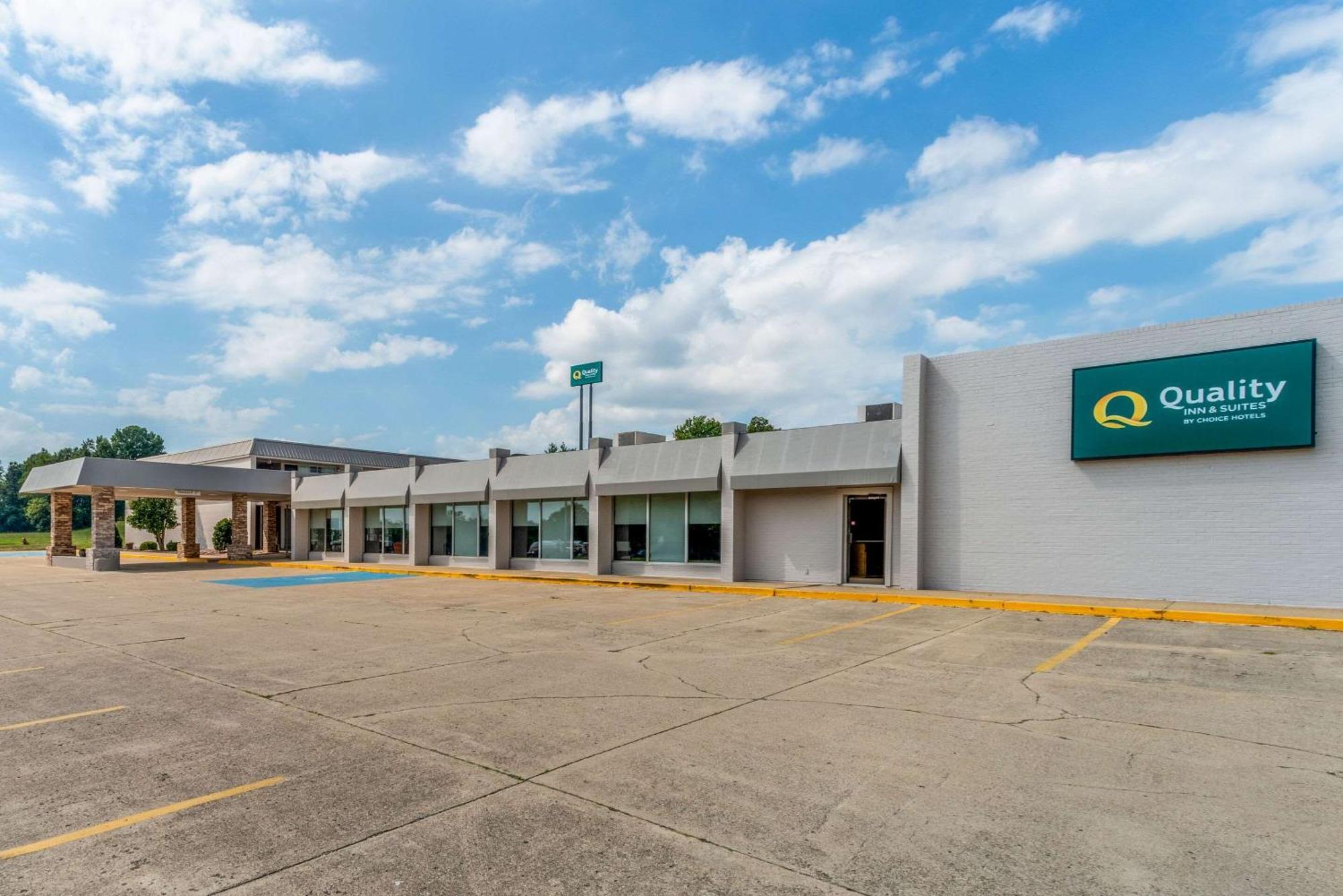 Quality Inn & Suites Vandalia Near I-70 And Hwy 51 Eksteriør bilde