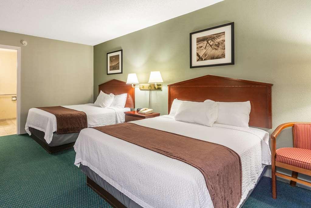 Quality Inn & Suites Vandalia Near I-70 And Hwy 51 Rom bilde